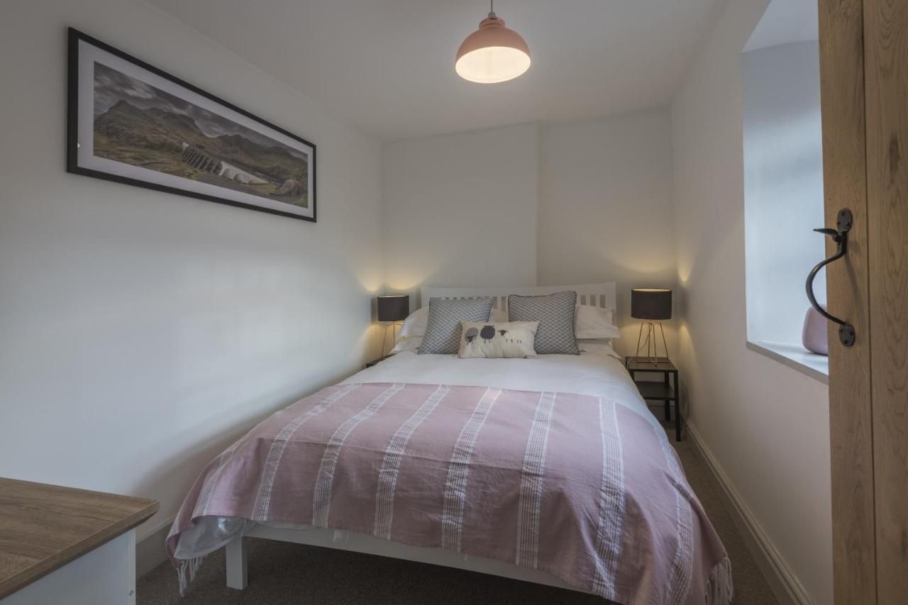 Finest Retreats - Tegannedd - Luxury Grade Ii Listed With Hot Tub Ffestiniog